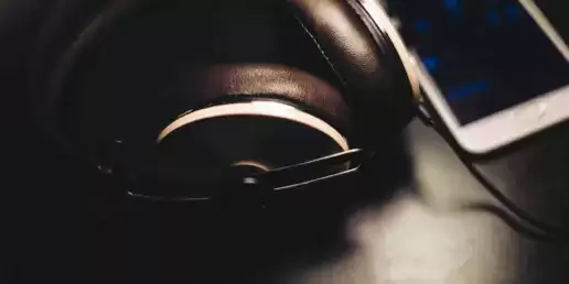 ਈਜ਼ੀ ਲਿਸਨਿੰਗ